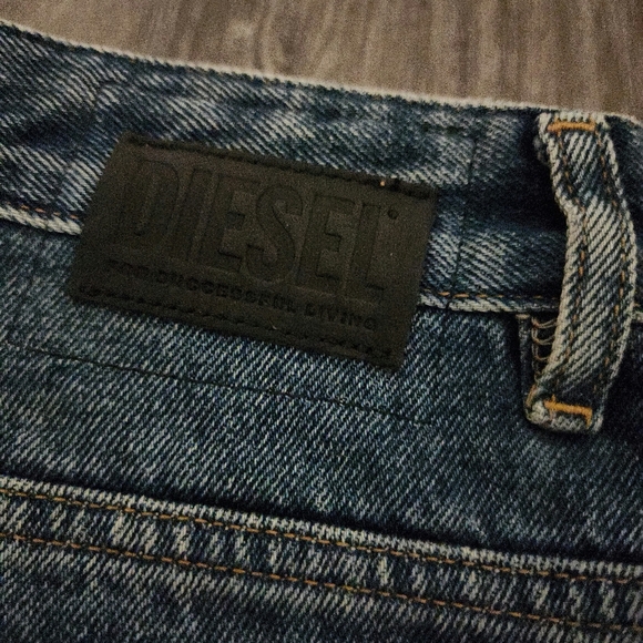 Diesel D-ELISELLE 0076x Straight High Waist Jean - Picture 3 of 12